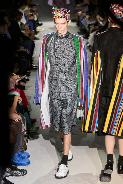 Look 24
